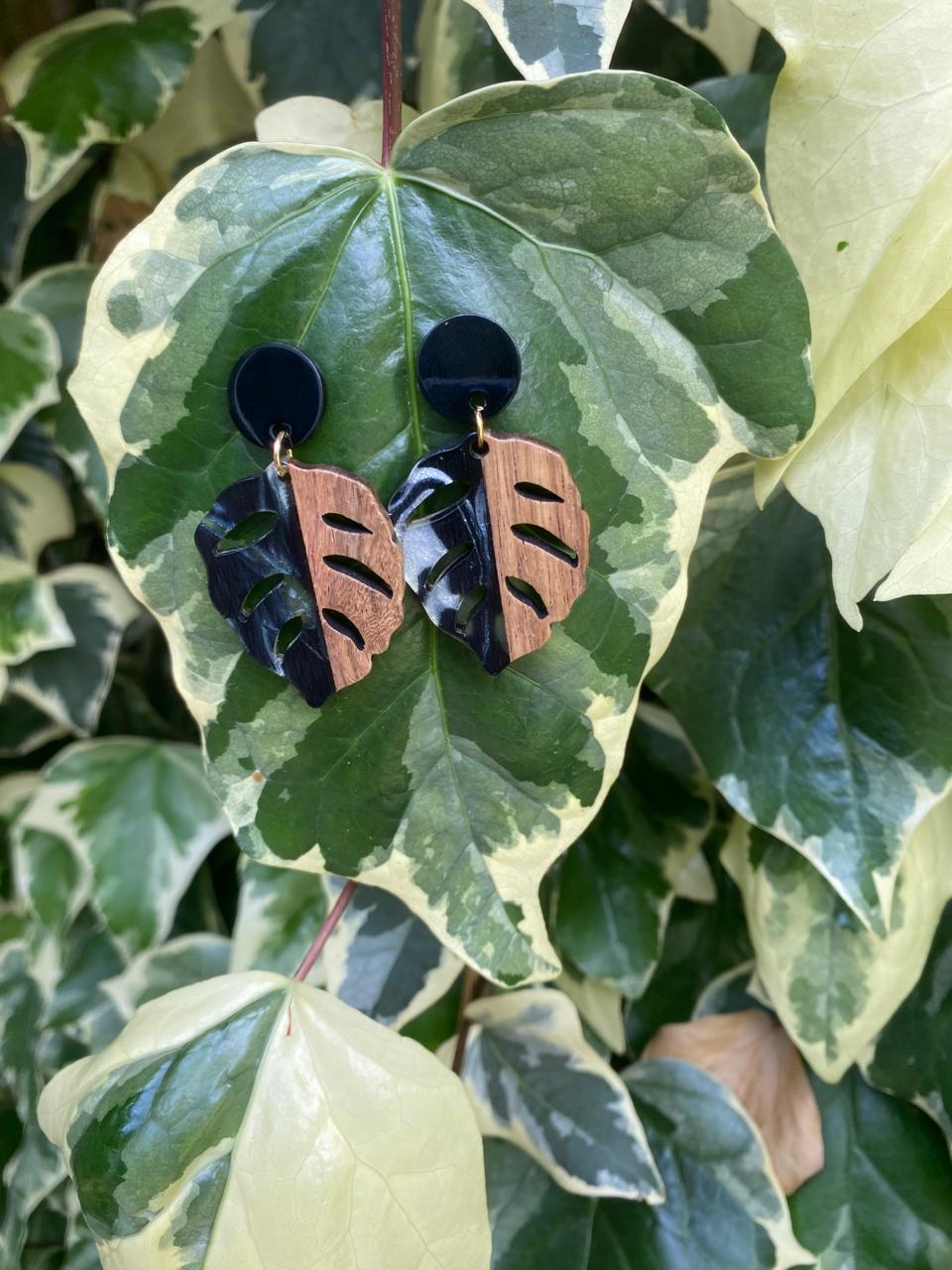 Monstera Muse Earrings